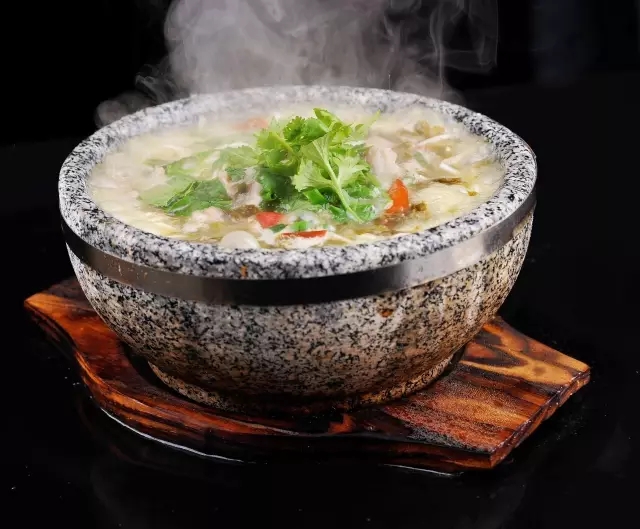 【上电视啦】蛋二三小面亮相《麻辣面对面》， 看著名影星曾志伟筷子下的鱼肚面~