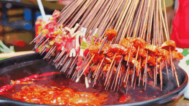 【上电视啦】蛋二三小面亮相《麻辣面对面》， 看著名影星曾志伟筷子下的鱼肚面~