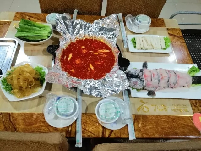 用石头做菜?吃石头?如此神奇!今天为你解密~