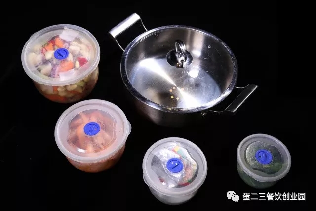 今天吃什么?你想吃的东西这个锅里都能满足你的食欲~