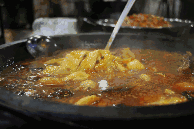 济源这家占地数百平米的鱼火锅店,又有大动作啦,吃鱼送牛骨,还有···