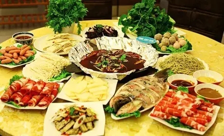热烈祝贺“周至店”七石咕噜鱼周年庆!礼惠全城,好礼不容错过!
