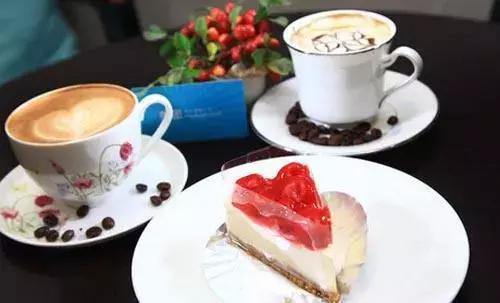 ​社交网络影响不仅仅是吃饭方式，而是整个餐饮业